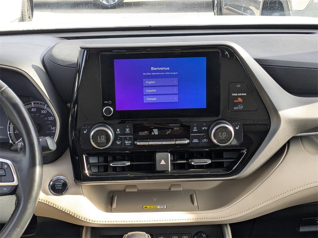 used 2023 Toyota Highlander car, priced at $31,904