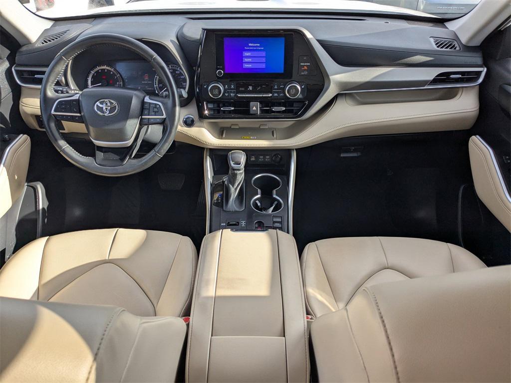 used 2023 Toyota Highlander car, priced at $31,904