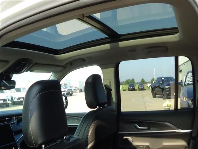 used 2023 Jeep Grand Cherokee car, priced at $29,988