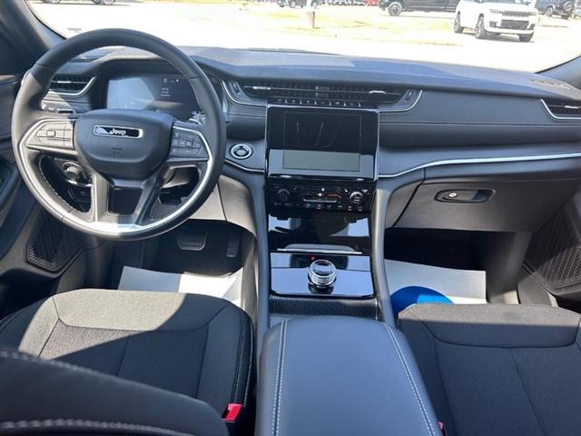 new 2025 Jeep Grand Cherokee car, priced at $43,575