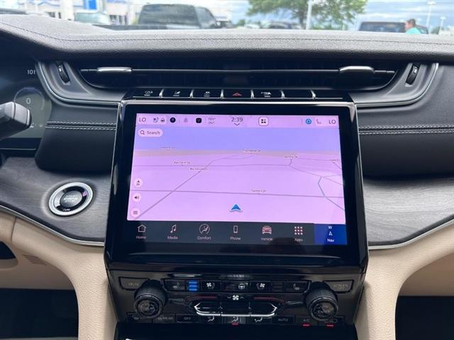 new 2025 Jeep Grand Cherokee L car