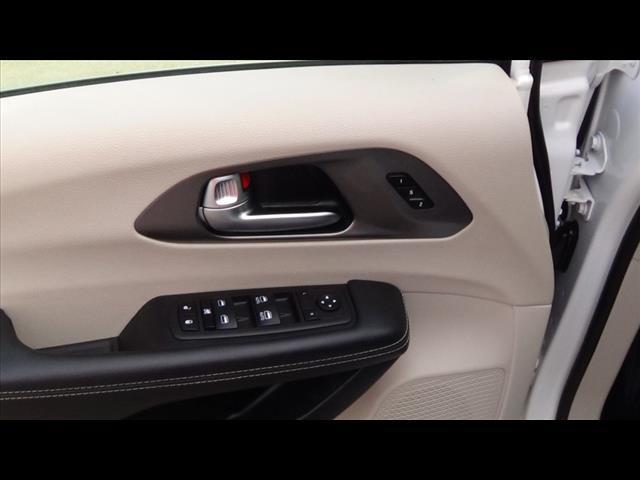 used 2023 Chrysler Pacifica car, priced at $25,988