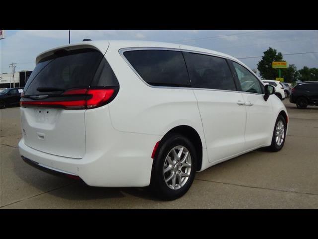 used 2023 Chrysler Pacifica car, priced at $25,988