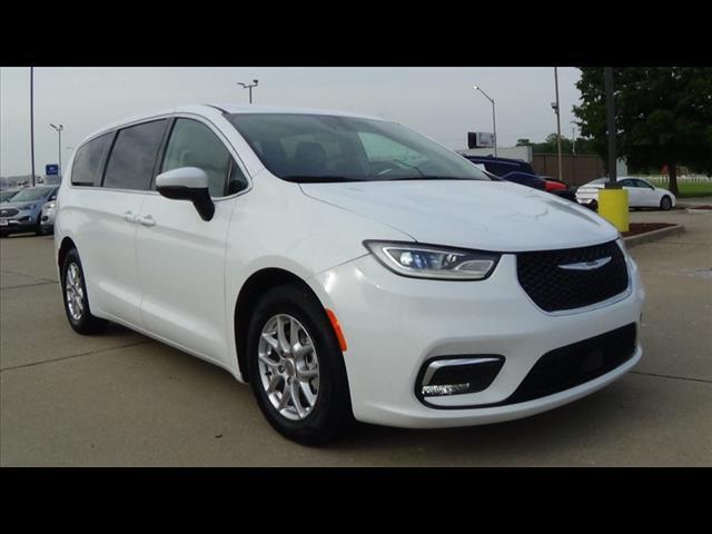 used 2023 Chrysler Pacifica car, priced at $25,988