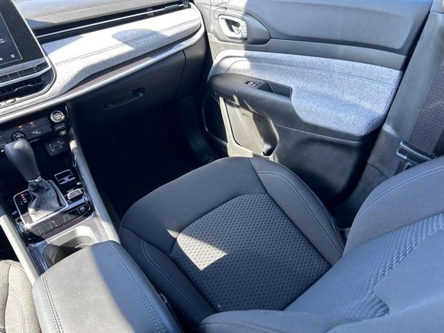 new 2025 Jeep Compass car, priced at $27,090