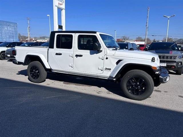 new 2023 Jeep Gladiator car, priced at $40,990