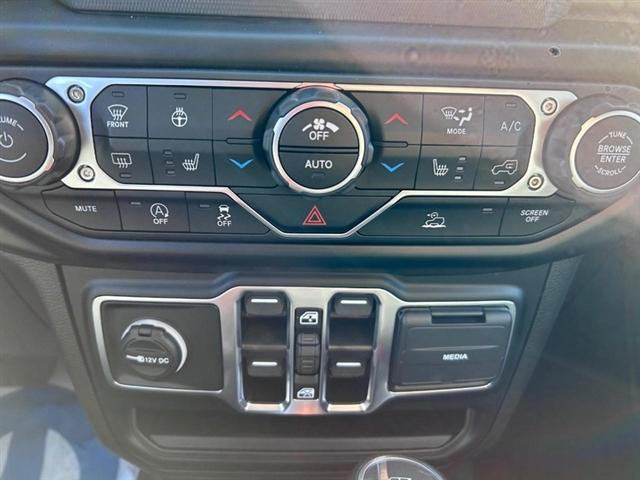 new 2023 Jeep Gladiator car, priced at $40,990