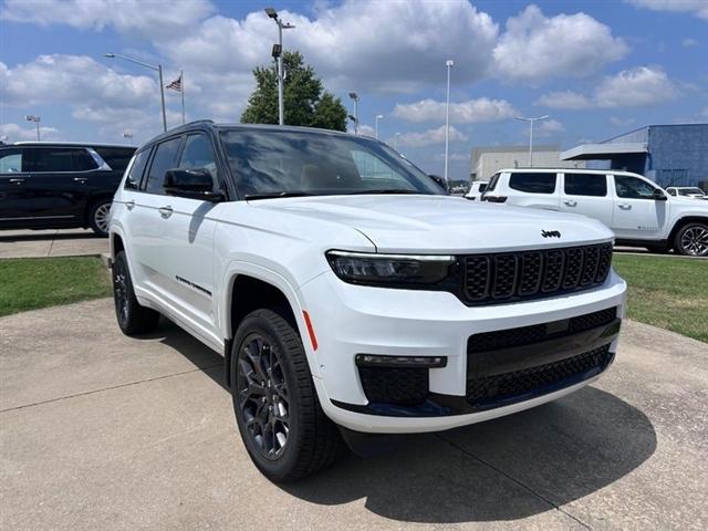 new 2025 Jeep Grand Cherokee L car, priced at $70,845