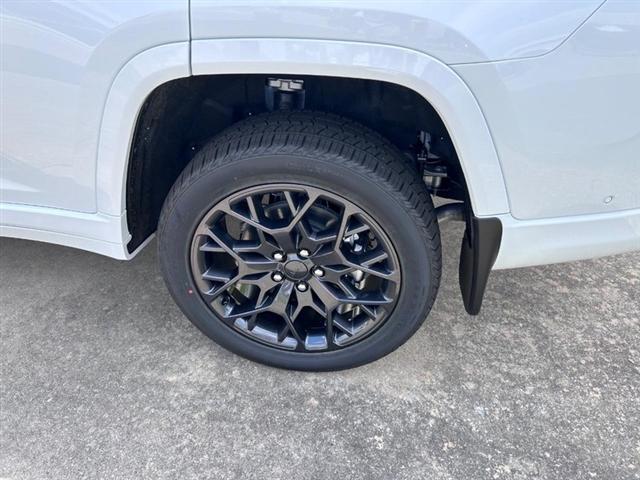 new 2025 Jeep Grand Cherokee L car, priced at $70,845