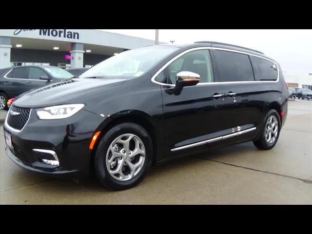 used 2022 Chrysler Pacifica car, priced at $37,316