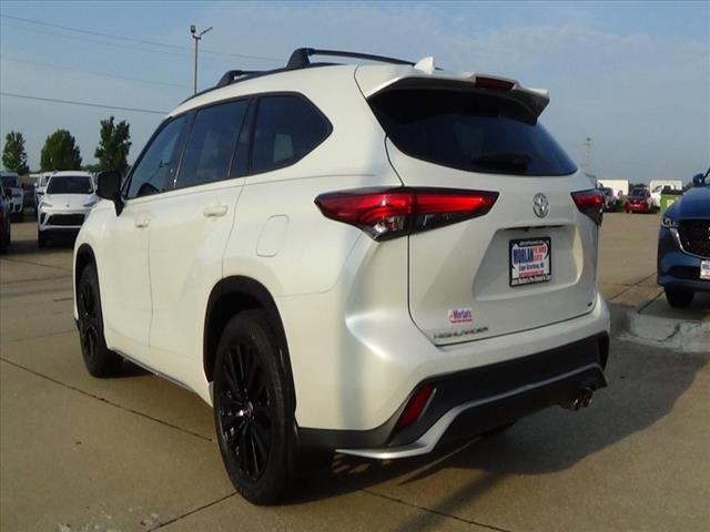 used 2023 Toyota Highlander car, priced at $40,988