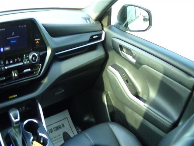 used 2023 Toyota Highlander car, priced at $40,988