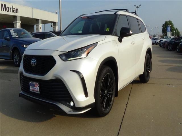 used 2023 Toyota Highlander car, priced at $40,988