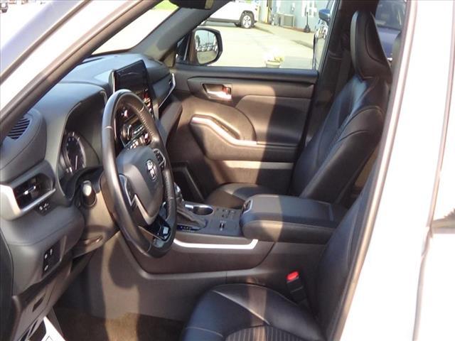 used 2023 Toyota Highlander car, priced at $40,988
