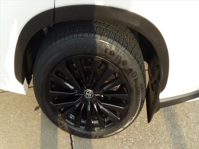 used 2023 Toyota Highlander car, priced at $40,988