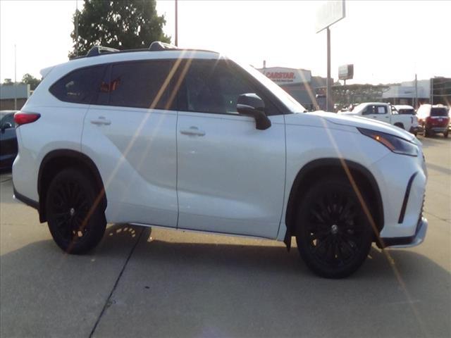 used 2023 Toyota Highlander car, priced at $40,988