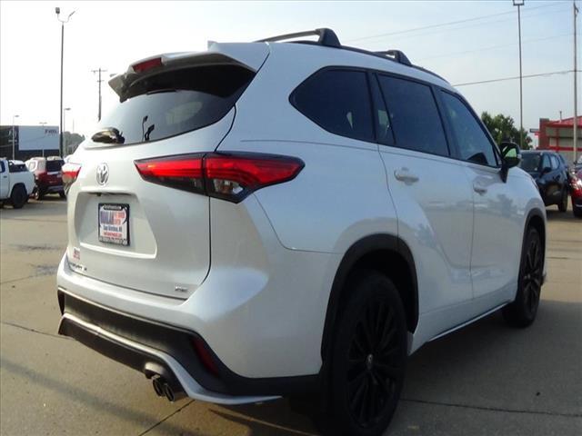 used 2023 Toyota Highlander car, priced at $40,988