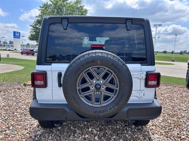 new 2025 Jeep Wrangler car, priced at $48,775