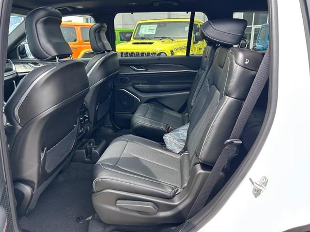 new 2025 Jeep Grand Cherokee L car, priced at $59,275