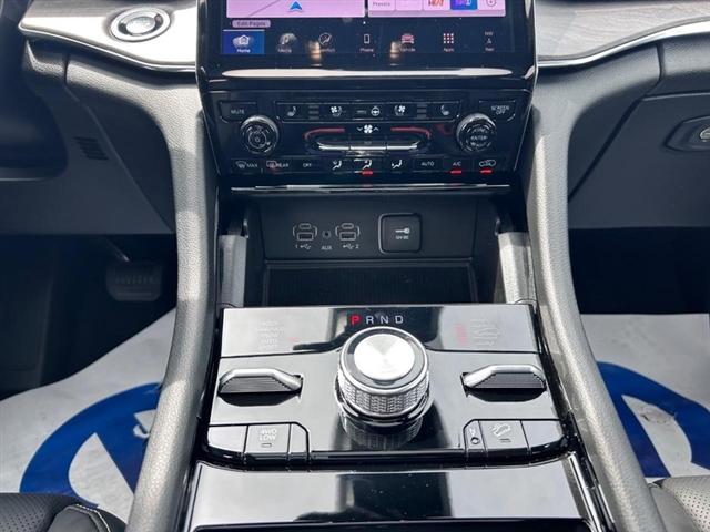 new 2025 Jeep Grand Cherokee L car, priced at $59,275