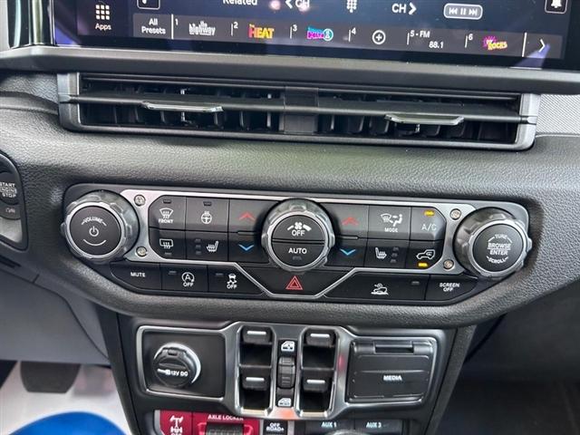 new 2025 Jeep Gladiator car, priced at $47,110