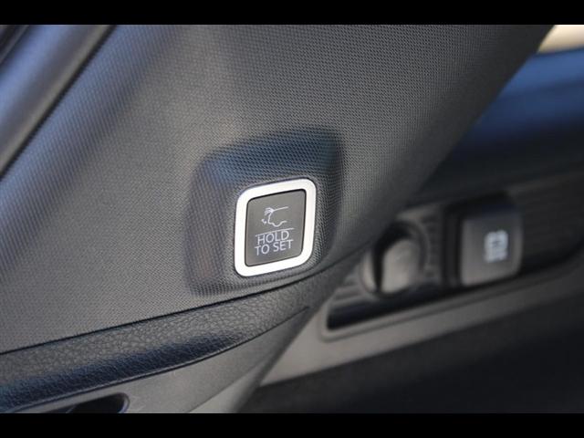 new 2022 Jeep Grand Cherokee car, priced at $80,800