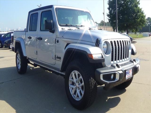 used 2023 Jeep Gladiator car, priced at $31,988