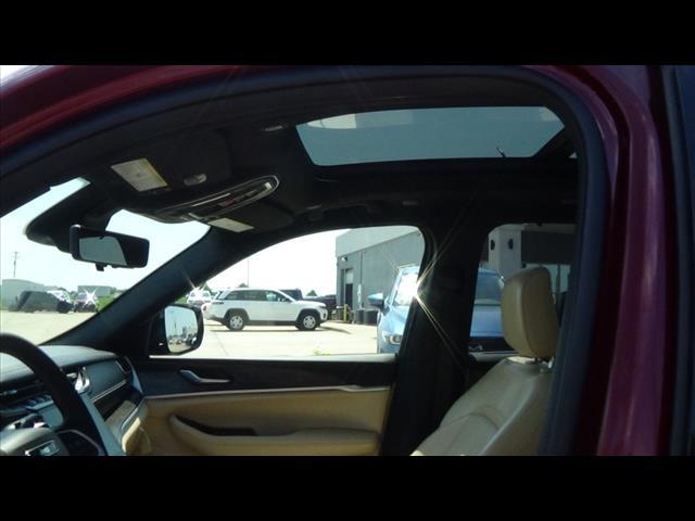 used 2024 Jeep Grand Cherokee car, priced at $42,988