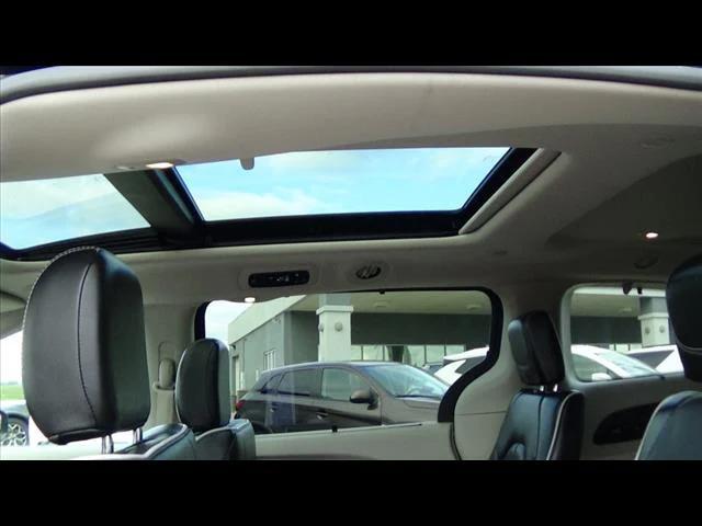 used 2022 Chrysler Pacifica car