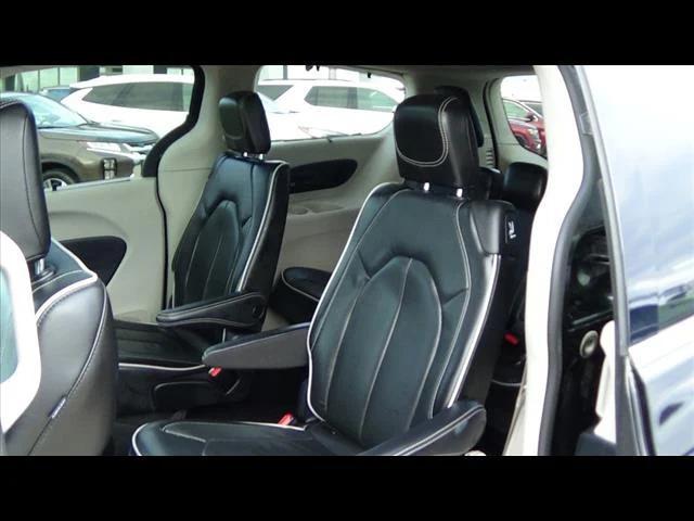 used 2022 Chrysler Pacifica car