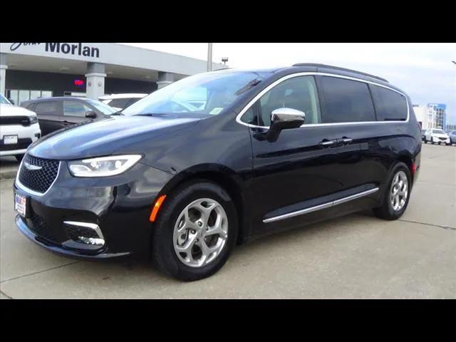 used 2022 Chrysler Pacifica car