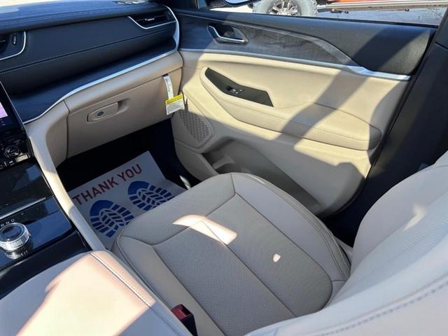 new 2025 Jeep Grand Cherokee L car, priced at $53,565