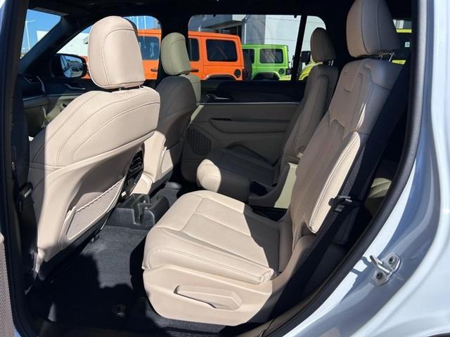 new 2025 Jeep Grand Cherokee L car, priced at $53,565