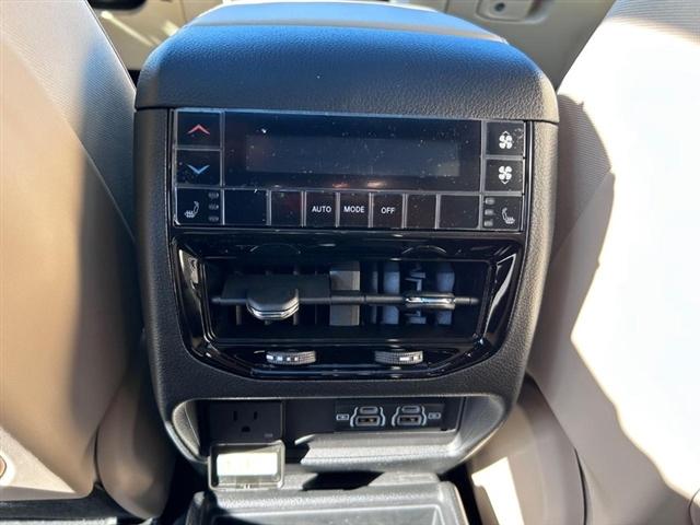 new 2025 Jeep Grand Cherokee L car, priced at $53,565