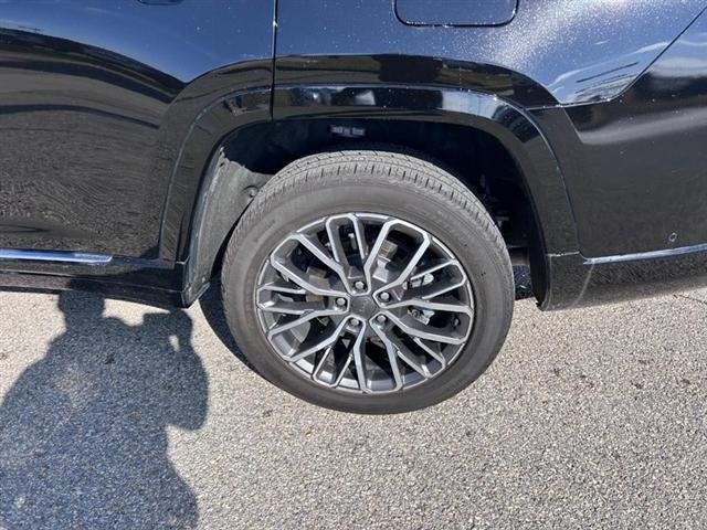 new 2024 Jeep Grand Cherokee L car, priced at $73,195