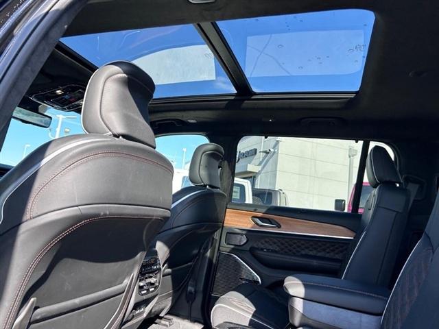 new 2024 Jeep Grand Cherokee L car, priced at $73,195