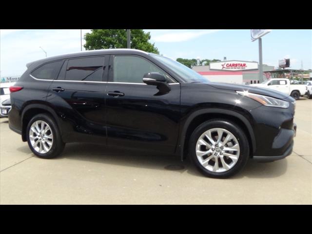 used 2021 Toyota Highlander car, priced at $37,988