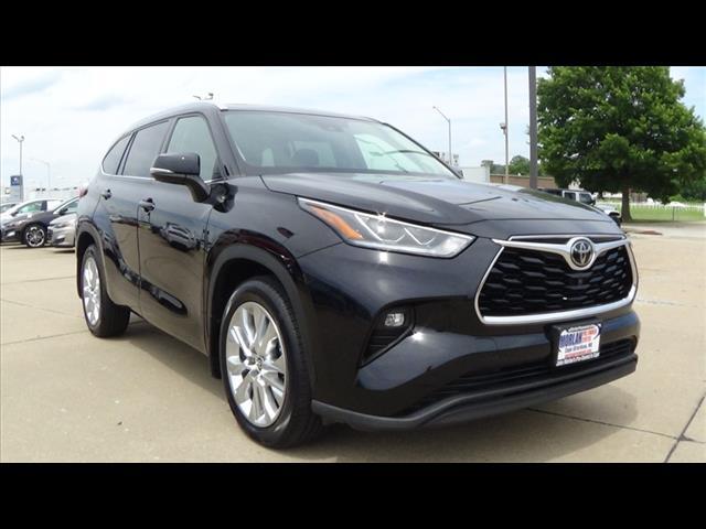 used 2021 Toyota Highlander car, priced at $37,988