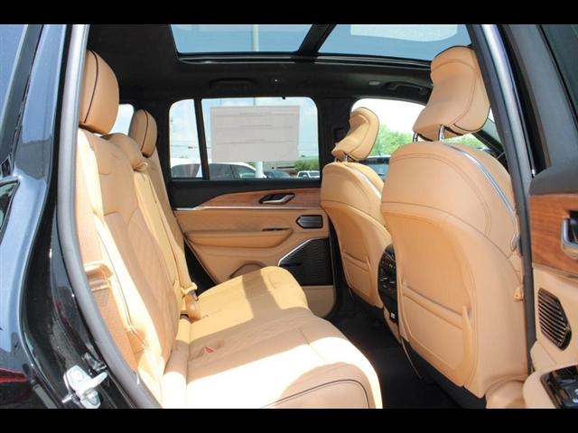 new 2022 Jeep Grand Cherokee car, priced at $82,300