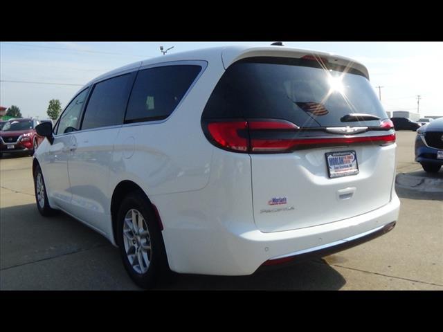 used 2024 Chrysler Pacifica car, priced at $35,988