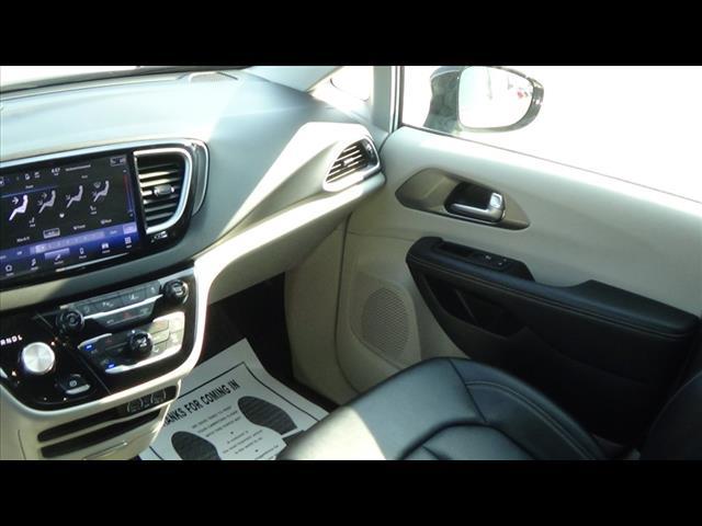 used 2024 Chrysler Pacifica car, priced at $35,988