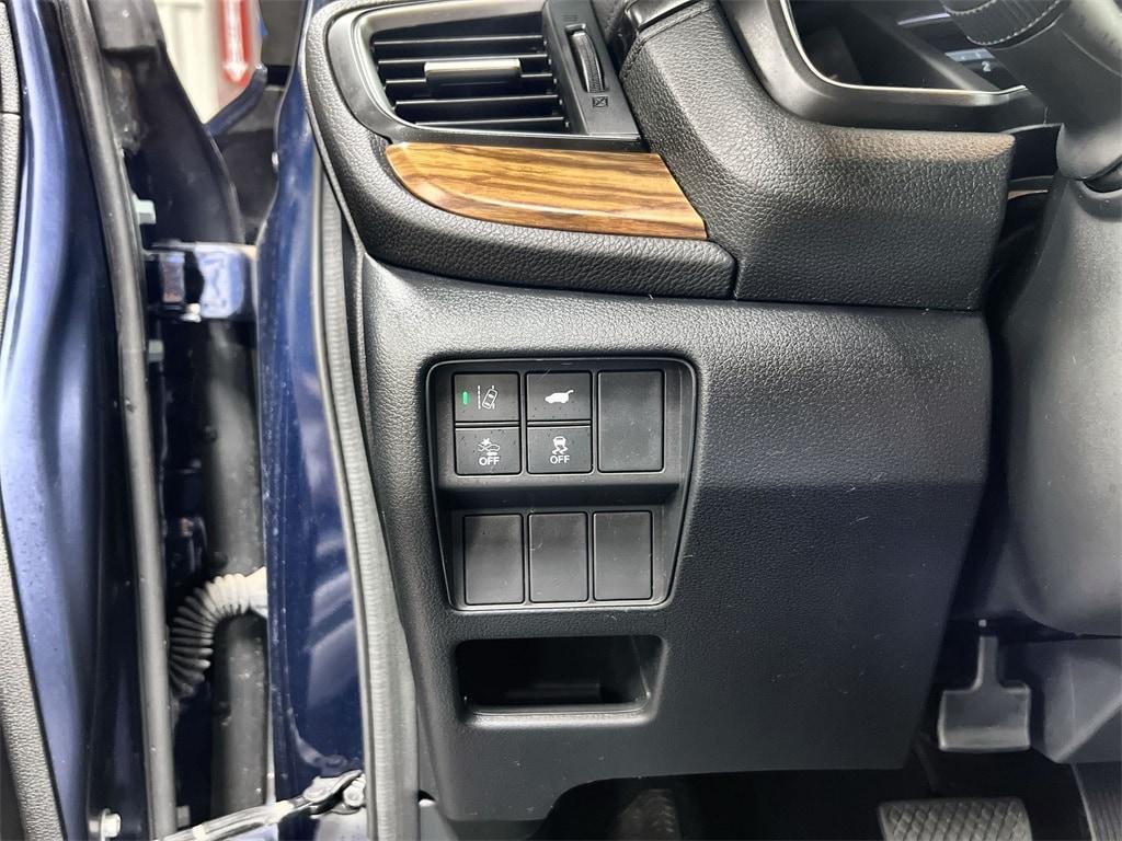 used 2020 Honda CR-V car, priced at $27,682