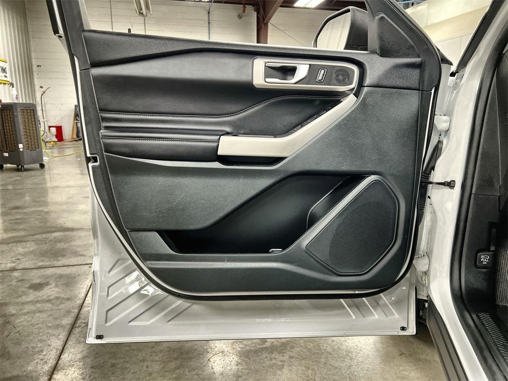 used 2024 Ford Explorer car, priced at $31,672