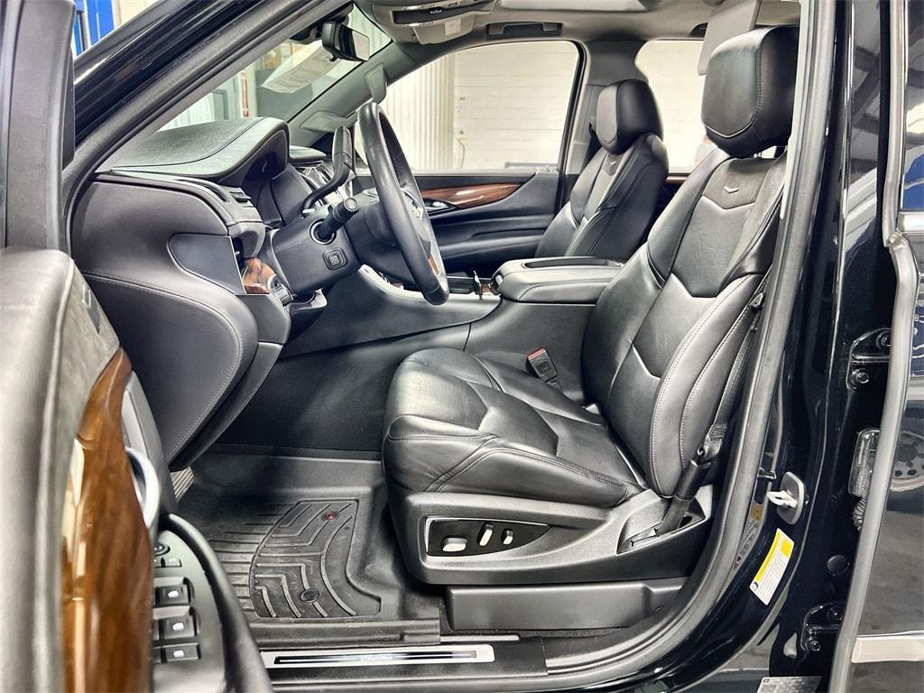 used 2020 Cadillac Escalade car, priced at $45,984