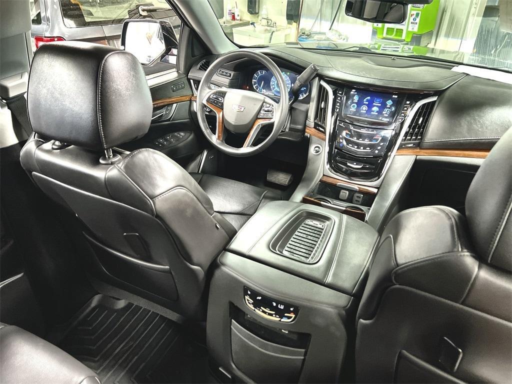 used 2020 Cadillac Escalade car, priced at $45,984