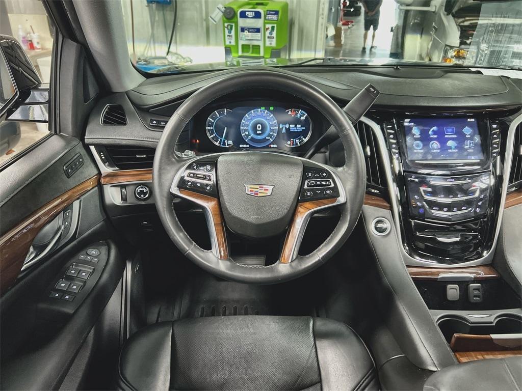 used 2020 Cadillac Escalade car, priced at $45,984