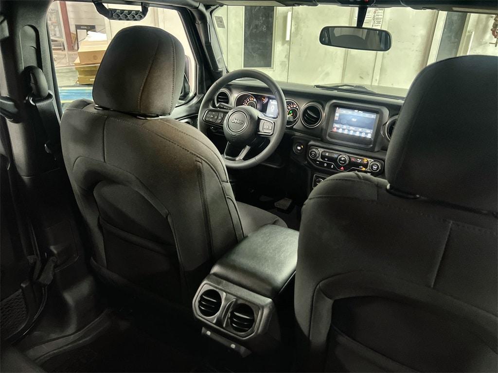 used 2023 Jeep Gladiator car, priced at $32,283