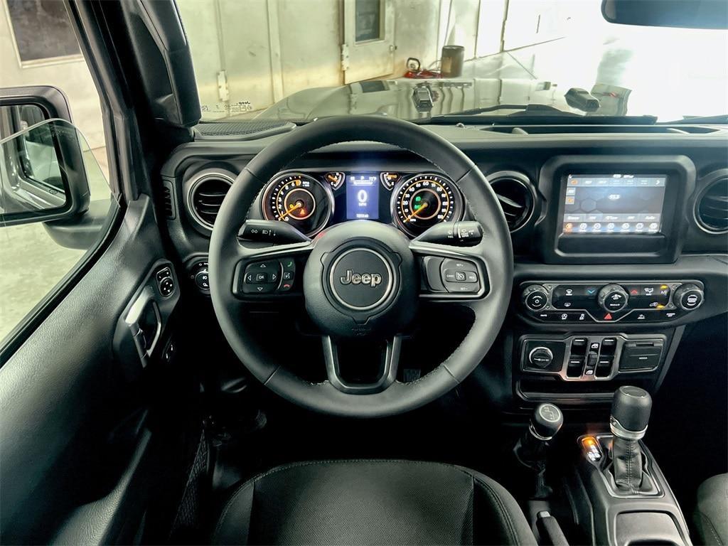 used 2023 Jeep Gladiator car, priced at $32,283