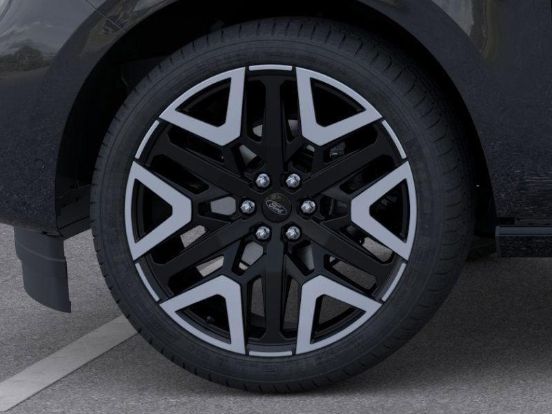 new 2025 Ford Expedition car, priced at $94,383