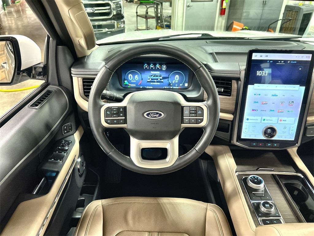 used 2024 Ford Expedition car, priced at $62,421
